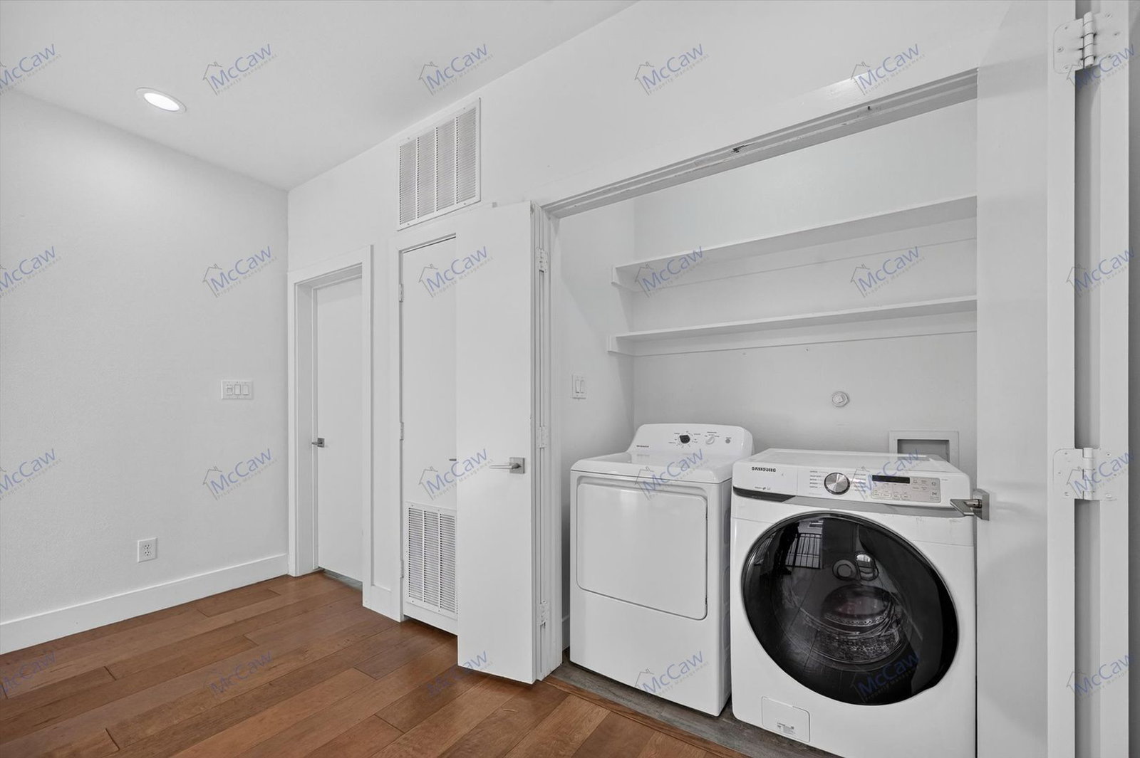 Gallery Image 19