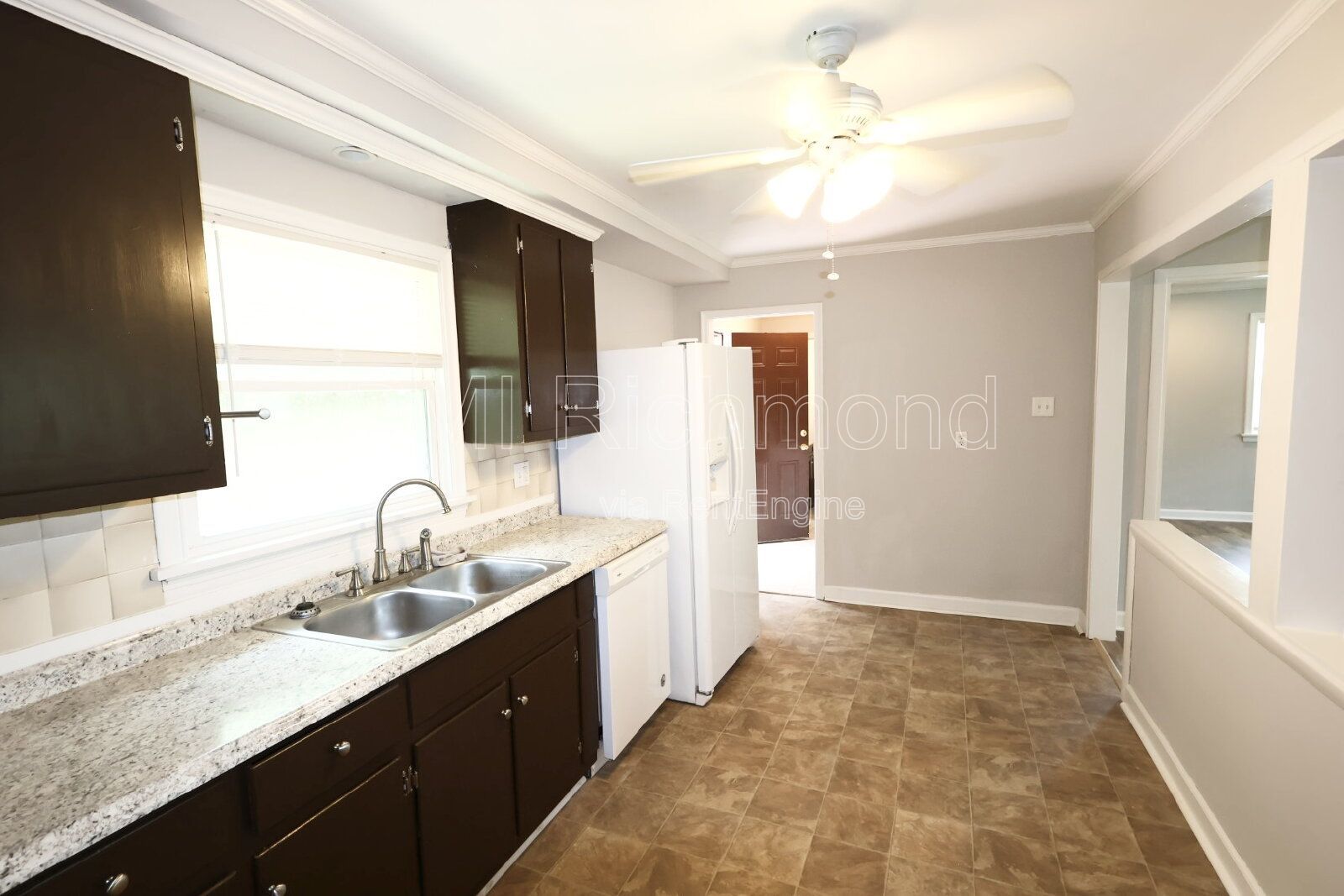 Gallery Image 19