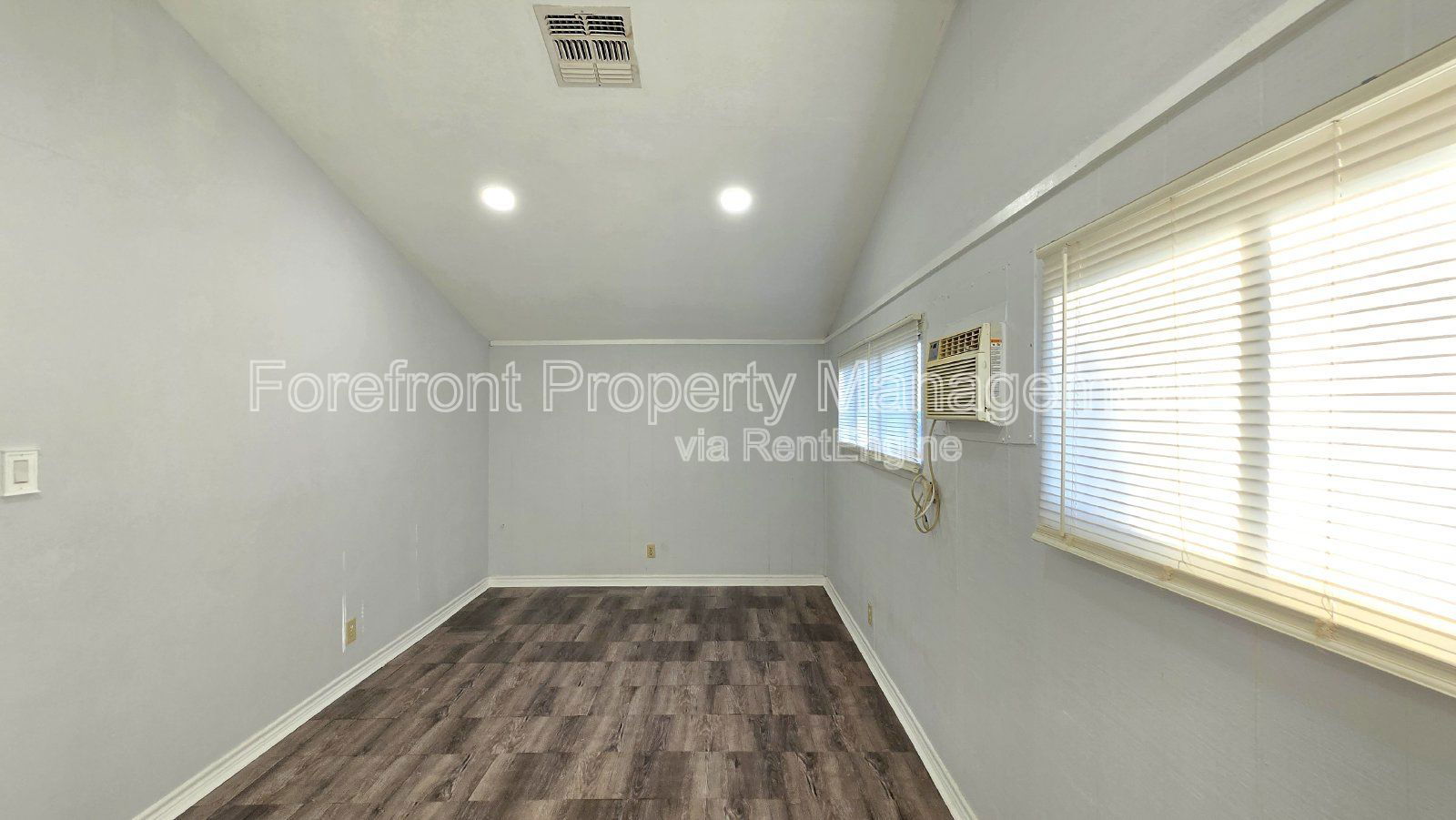 Gallery Image 17
