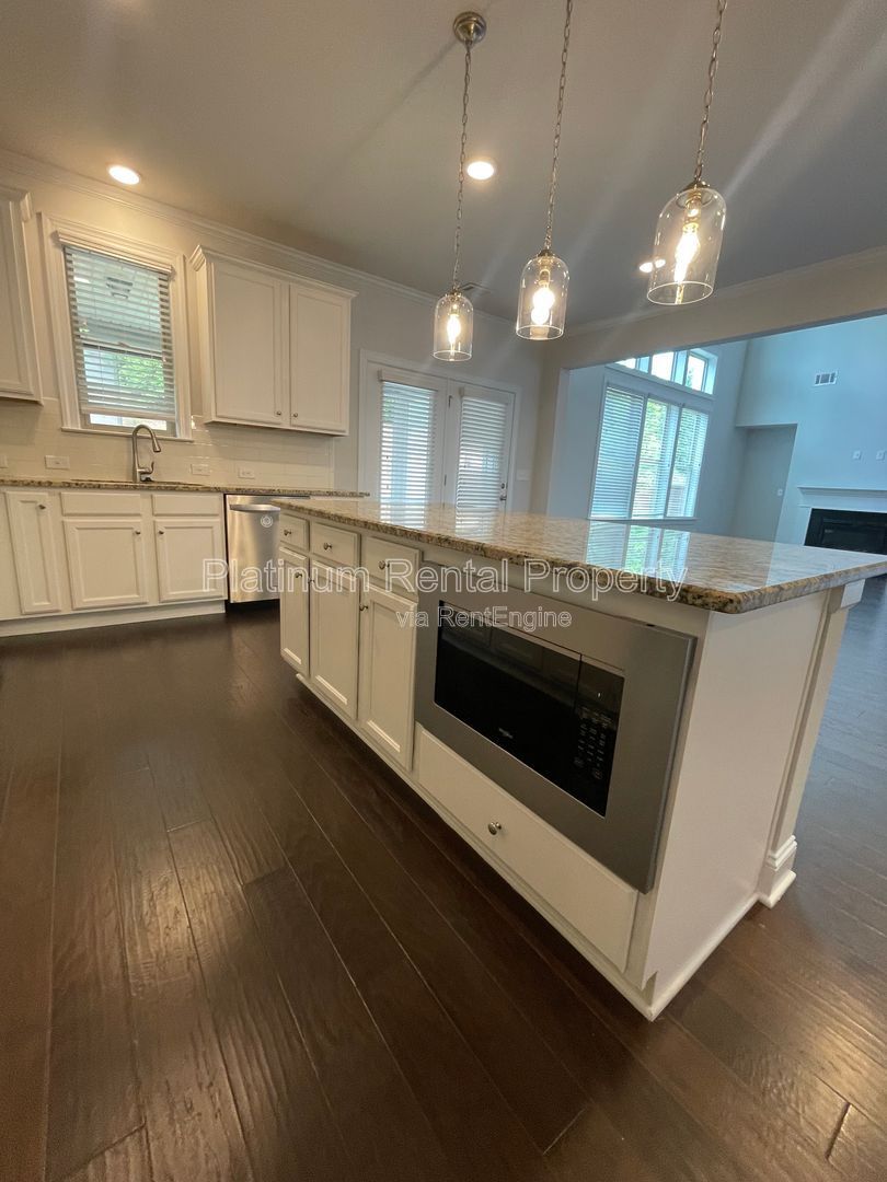 Gallery Image 37