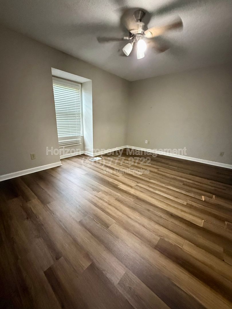 Gallery Image 11