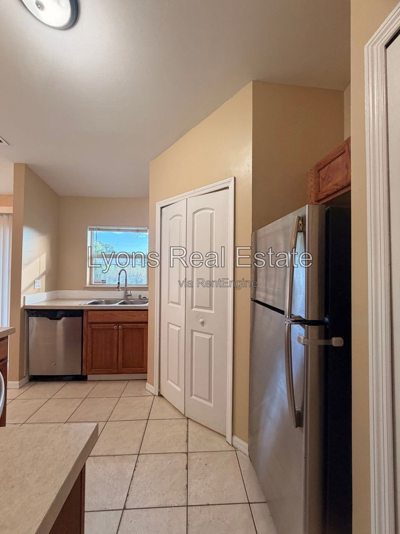 Gallery Image 14