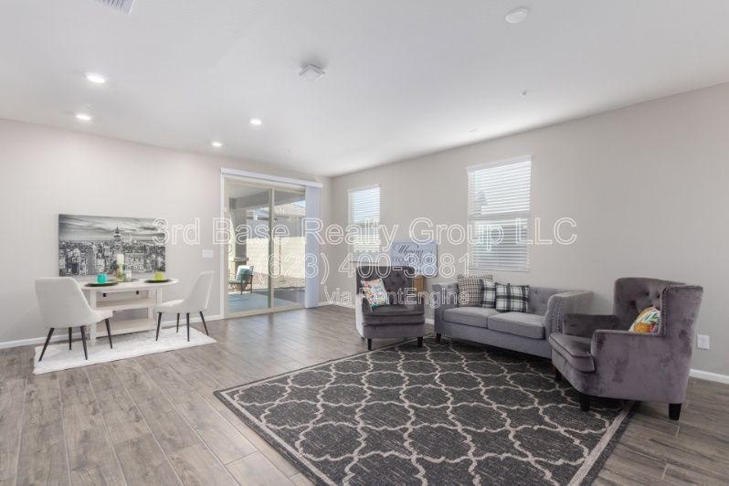 Gallery Image 17