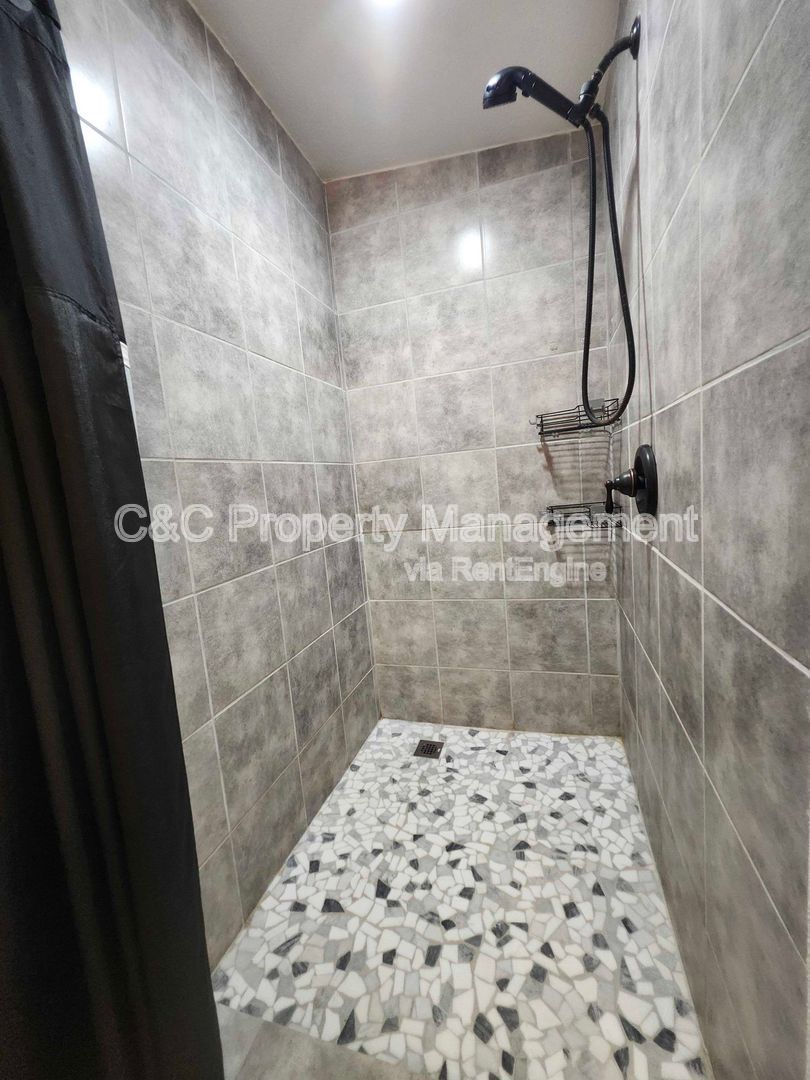 Gallery Image 18