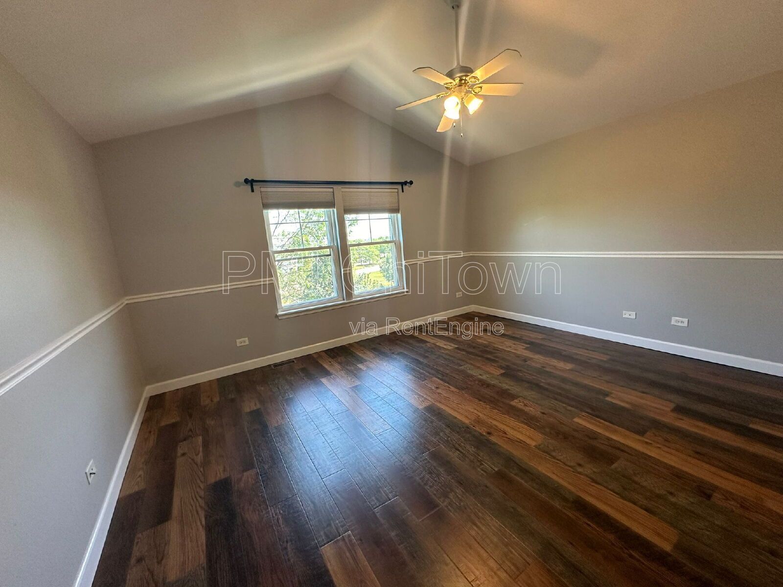 Gallery Image 16