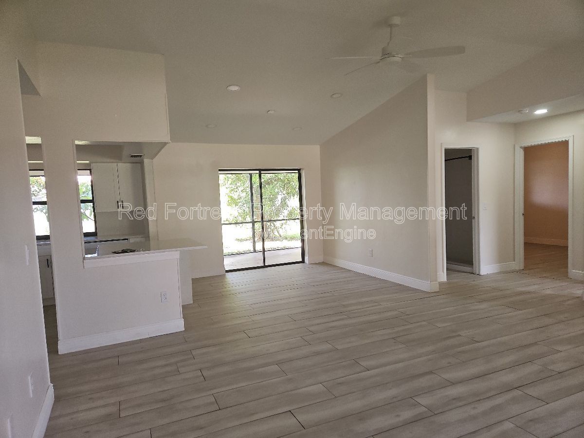 Gallery Image 0