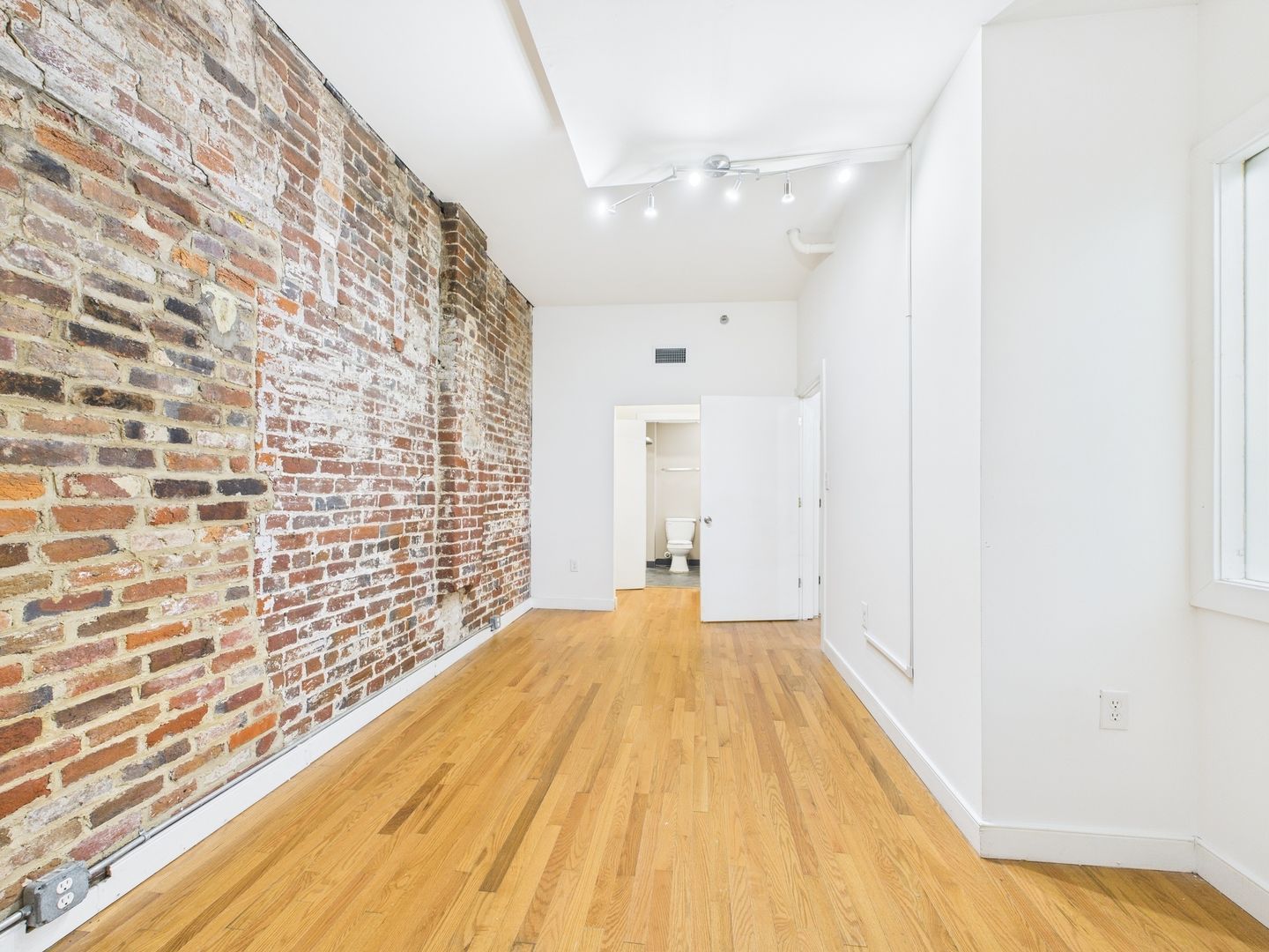 Gallery Image 14