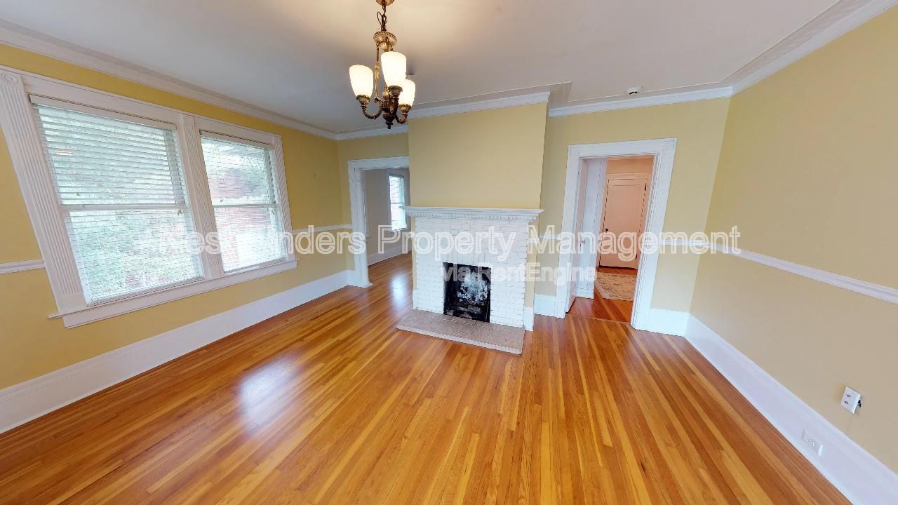 Gallery Image 0