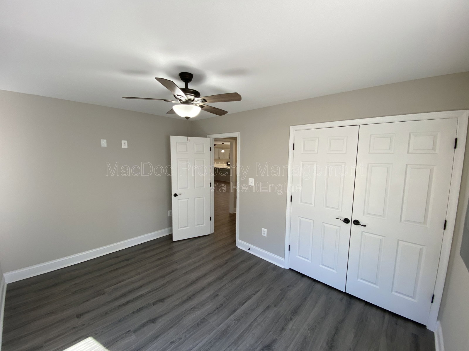 Gallery Image 33