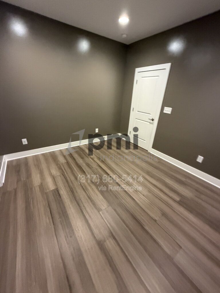 Gallery Image 17