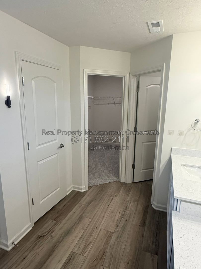 Gallery Image 18