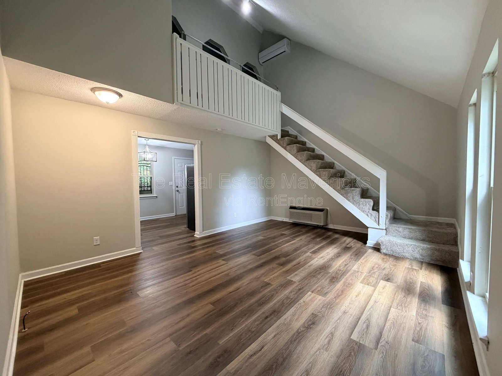 Gallery Image 0