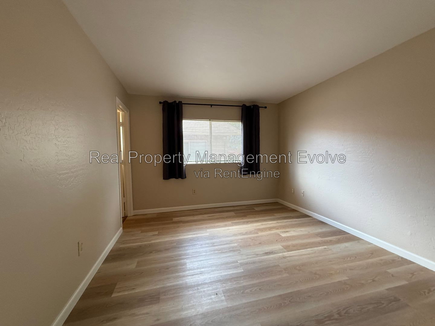 Gallery Image 18