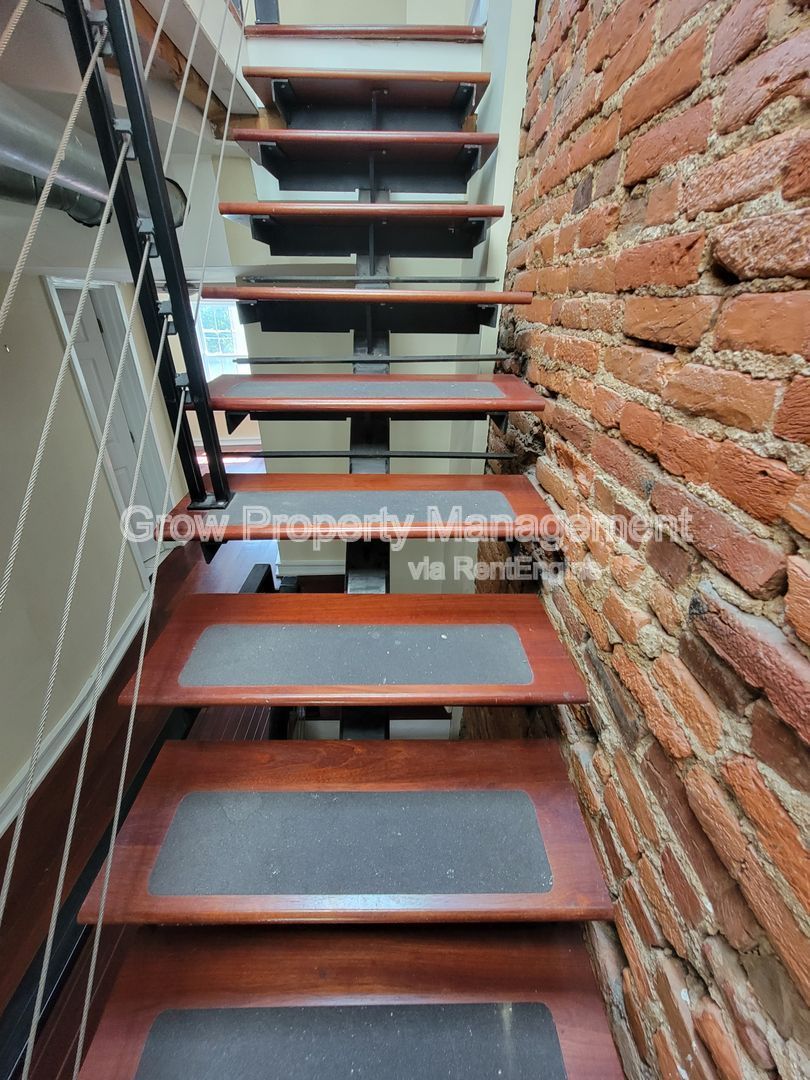 Gallery Image 18