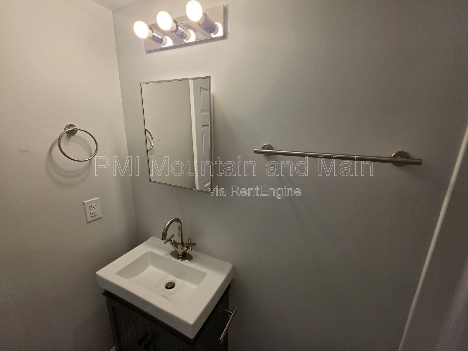 Gallery Image 16