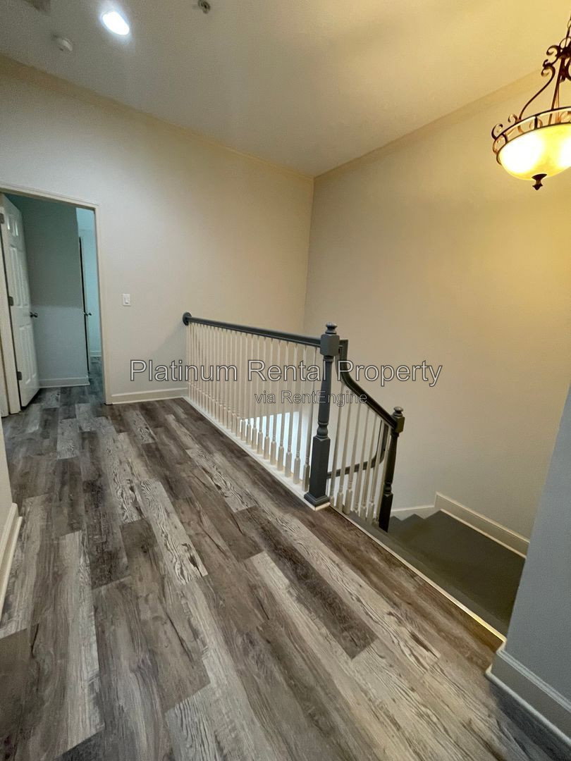Gallery Image 58