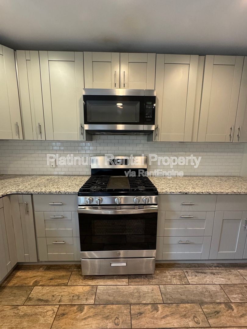 Gallery Image 15