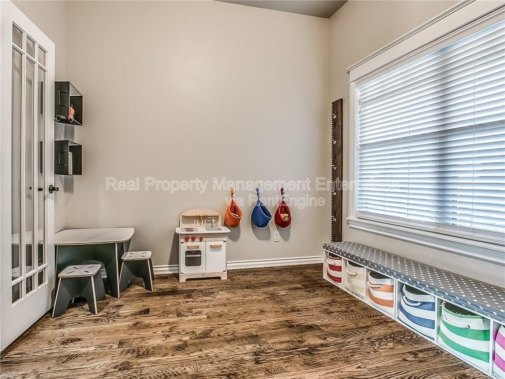 Gallery Image 17