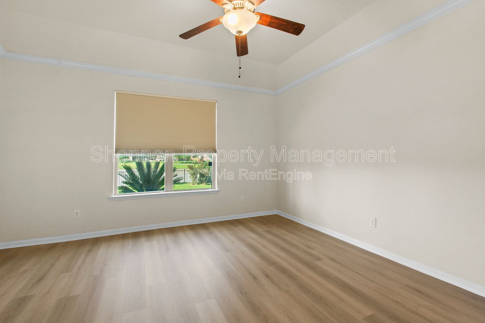 Gallery Image 16