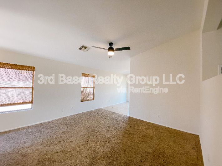 Gallery Image 0