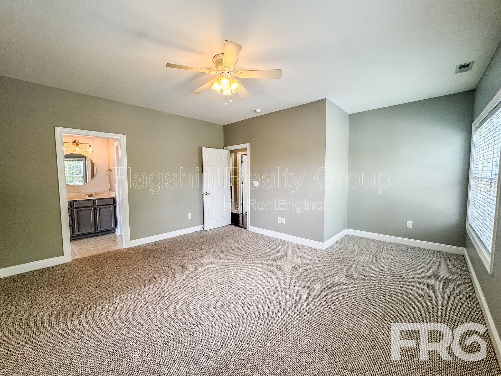 Gallery Image 19