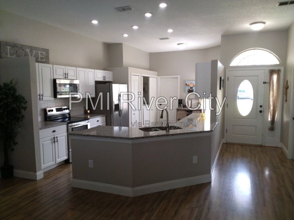 Gallery Image 14
