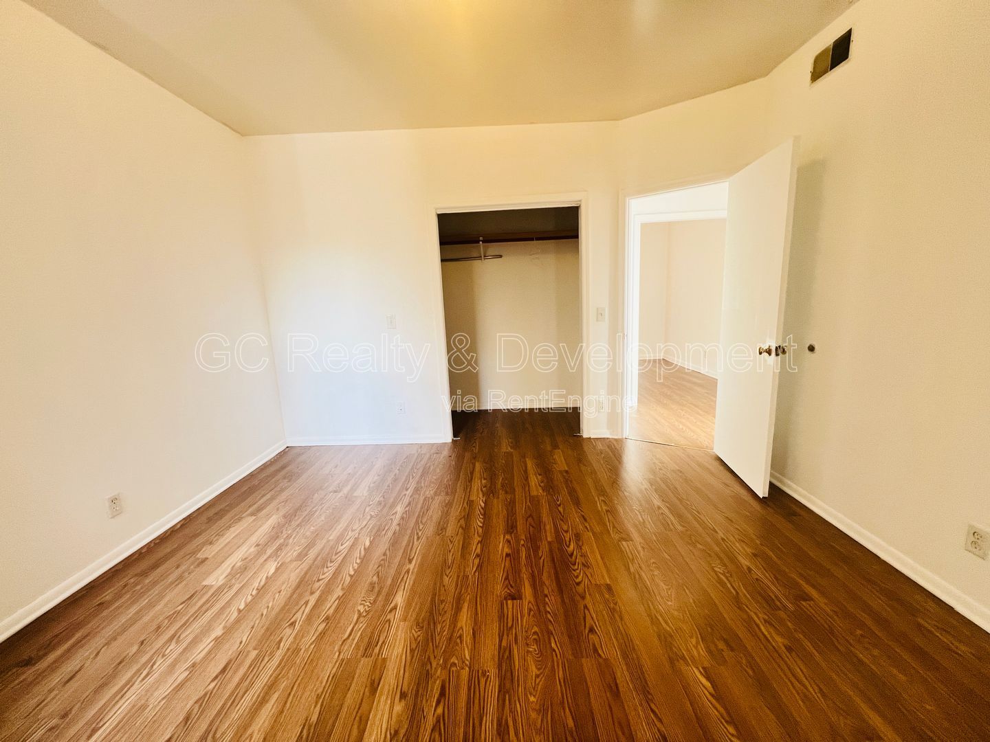 Gallery Image 16