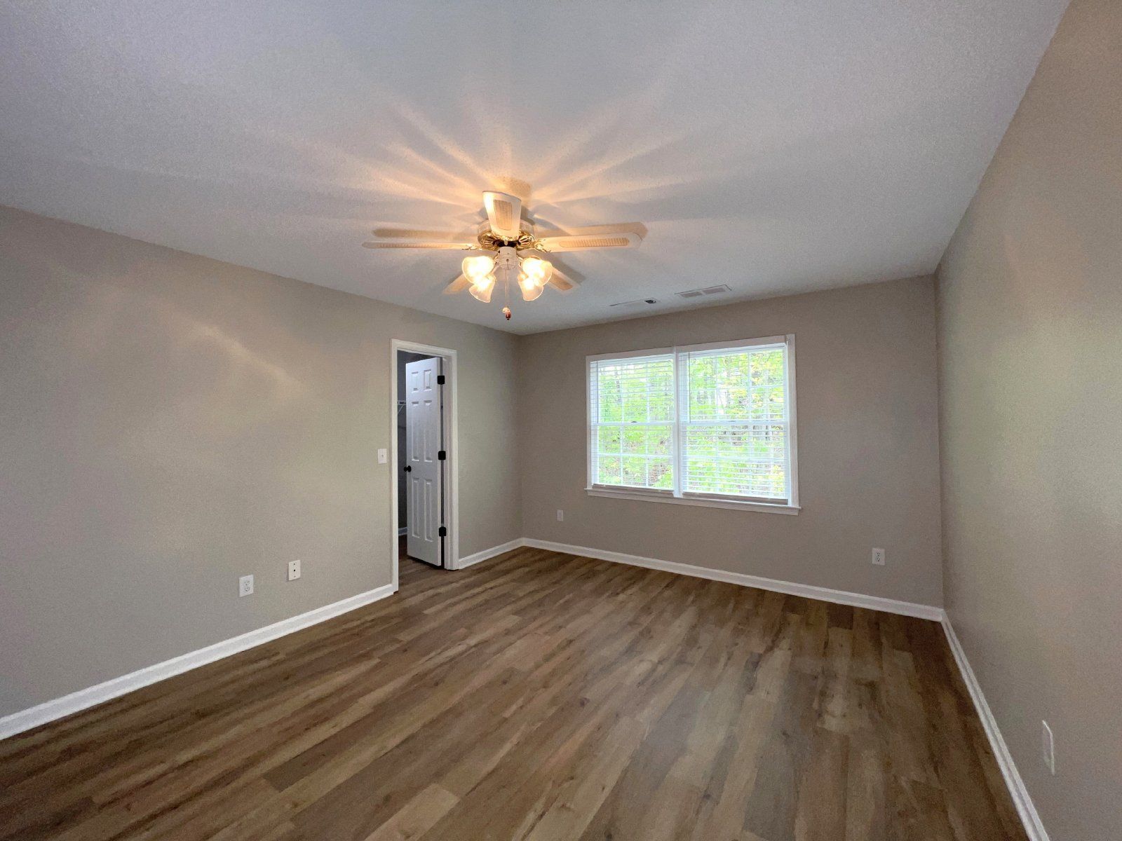 Gallery Image 37