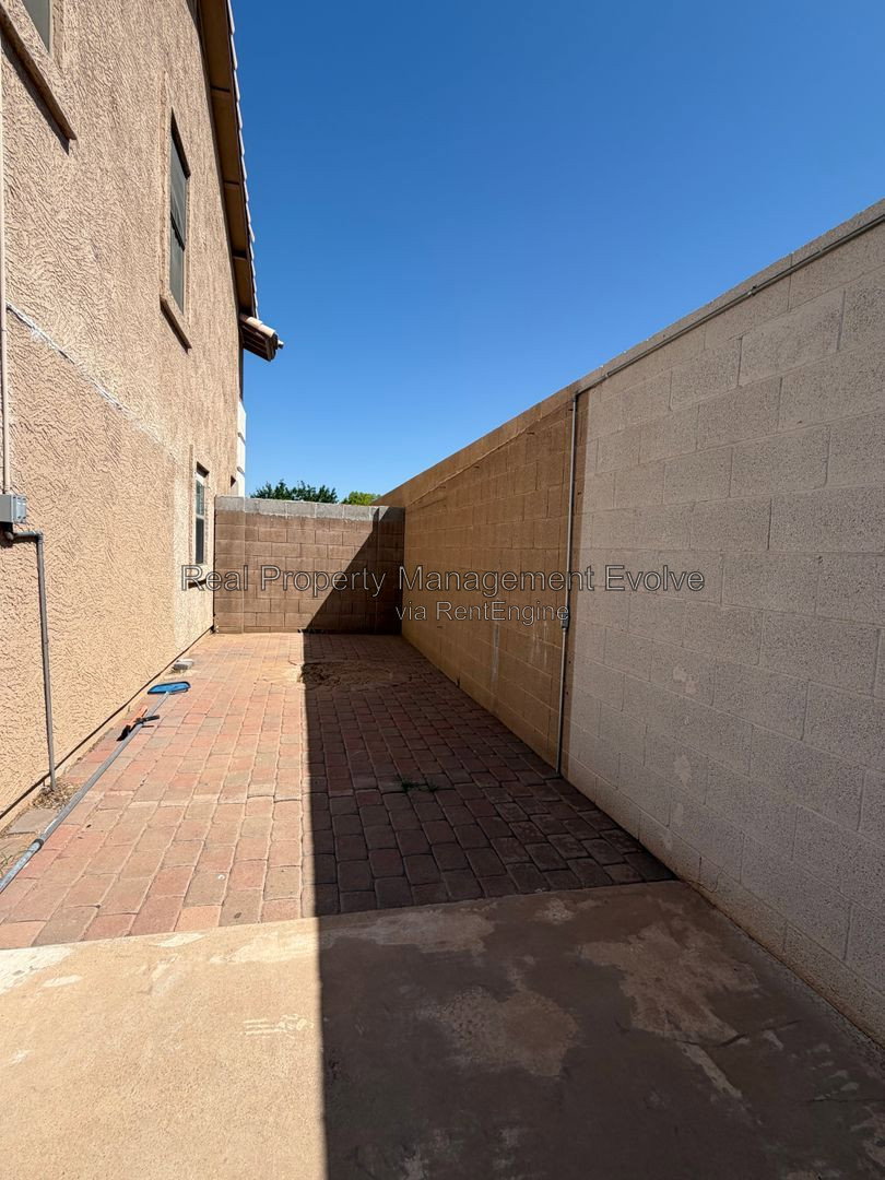 Gallery Image 34