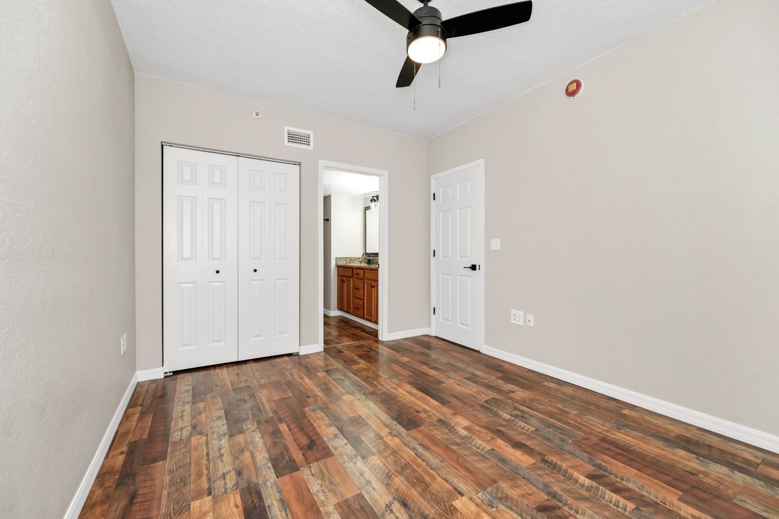 Gallery Image 32