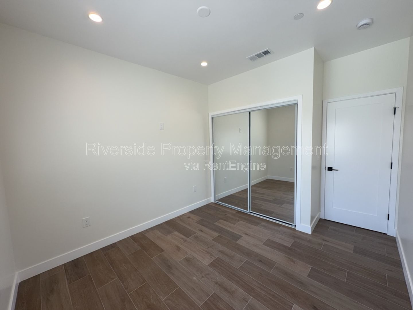 Gallery Image 19