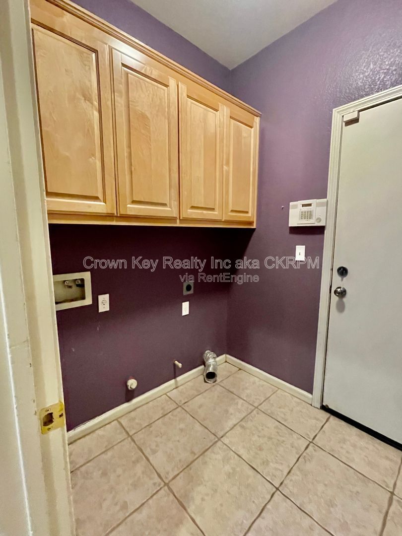Gallery Image 33