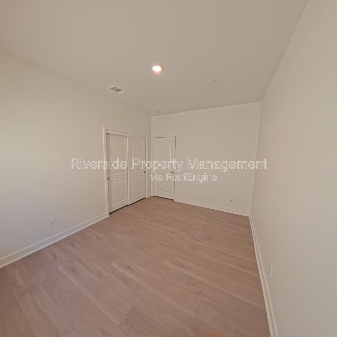 Gallery Image 21