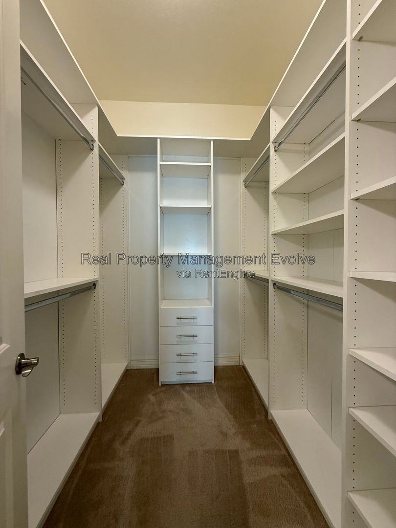 Gallery Image 30