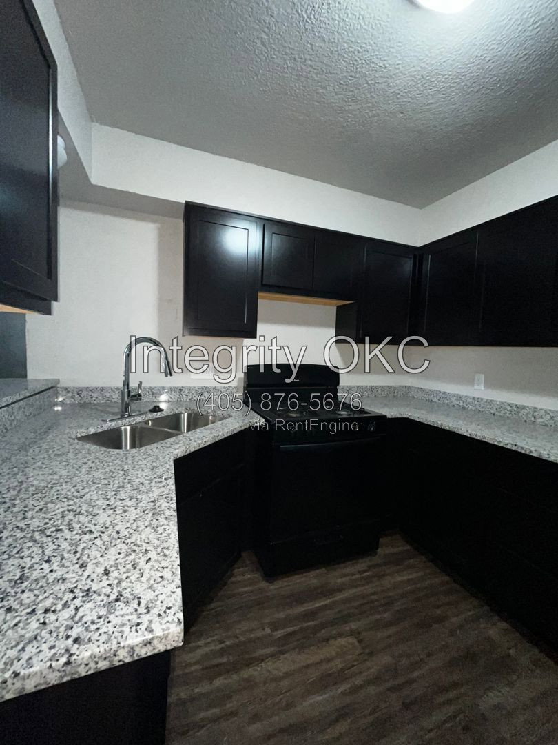 Gallery Image 13