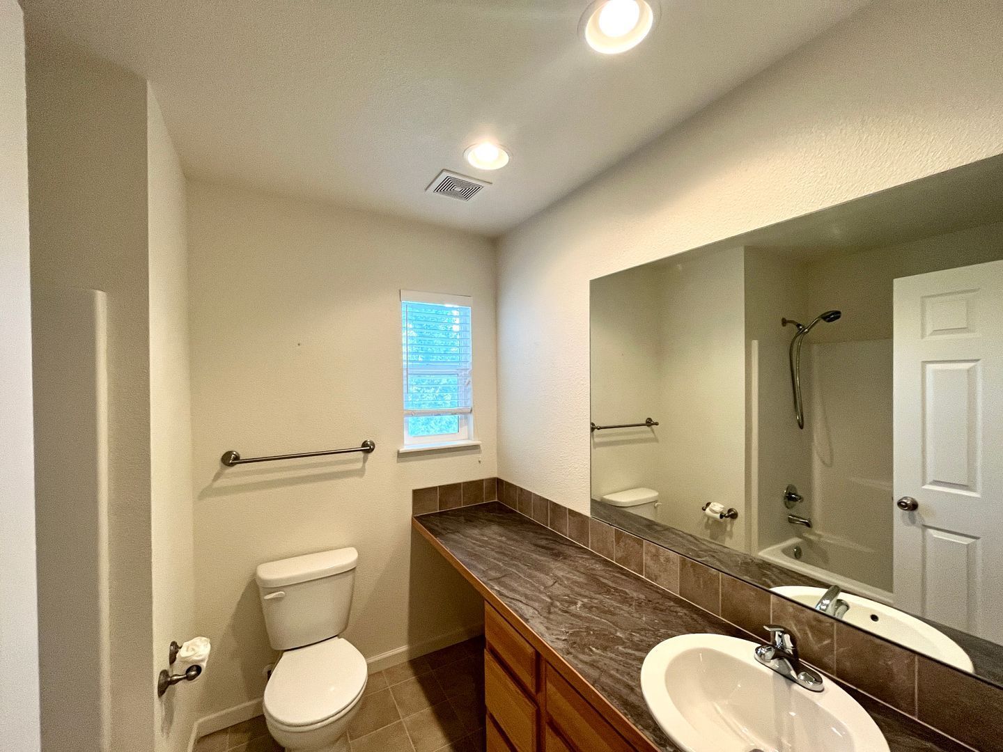 Gallery Image 19