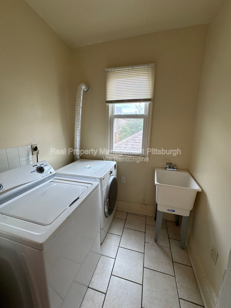 Gallery Image 16