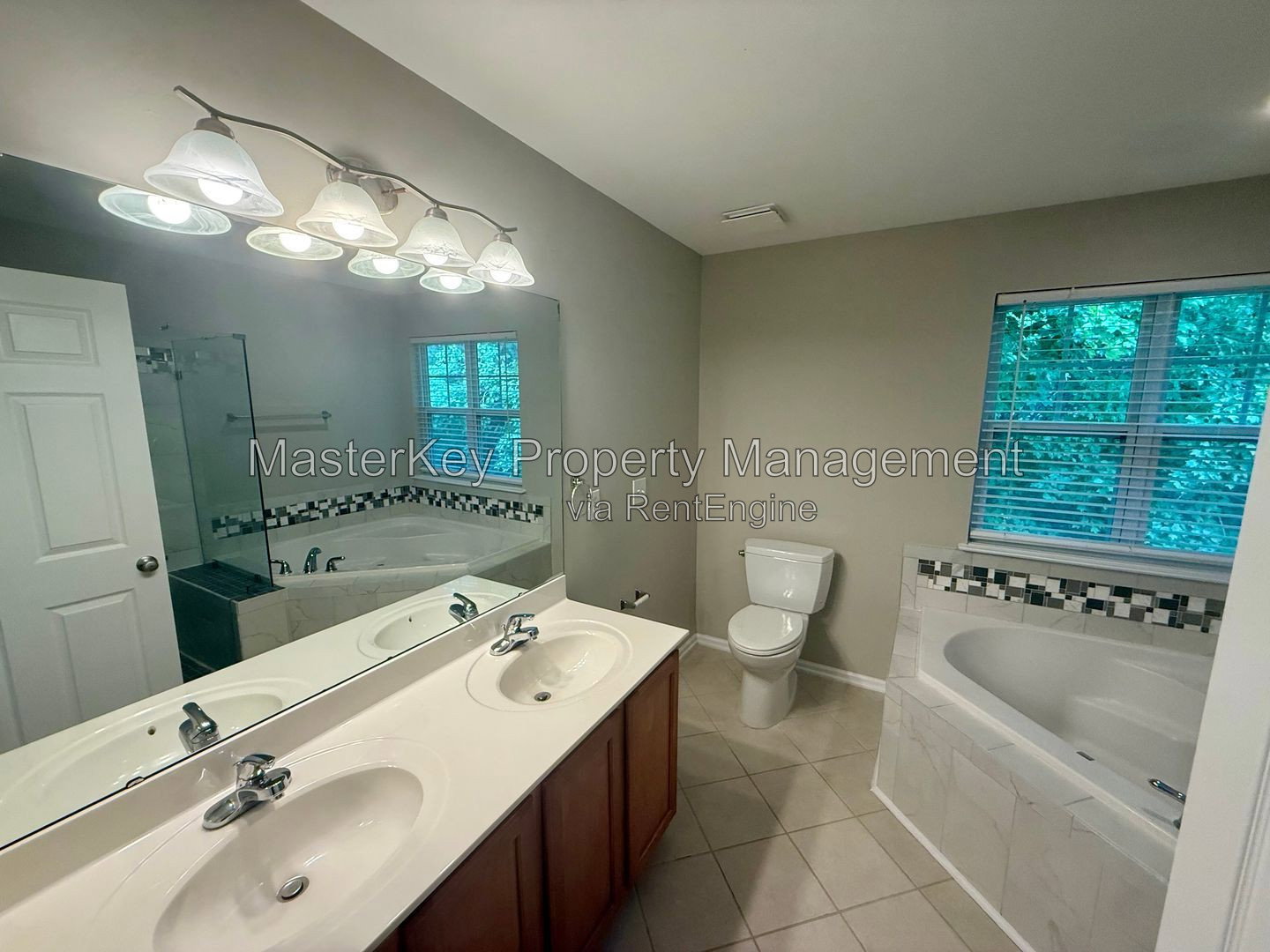 Gallery Image 18