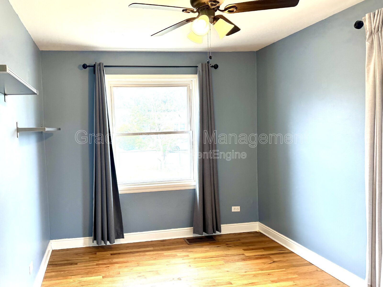 Gallery Image 13