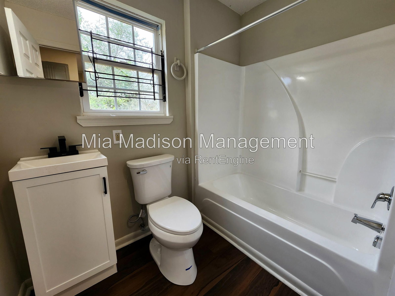 Gallery Image 15