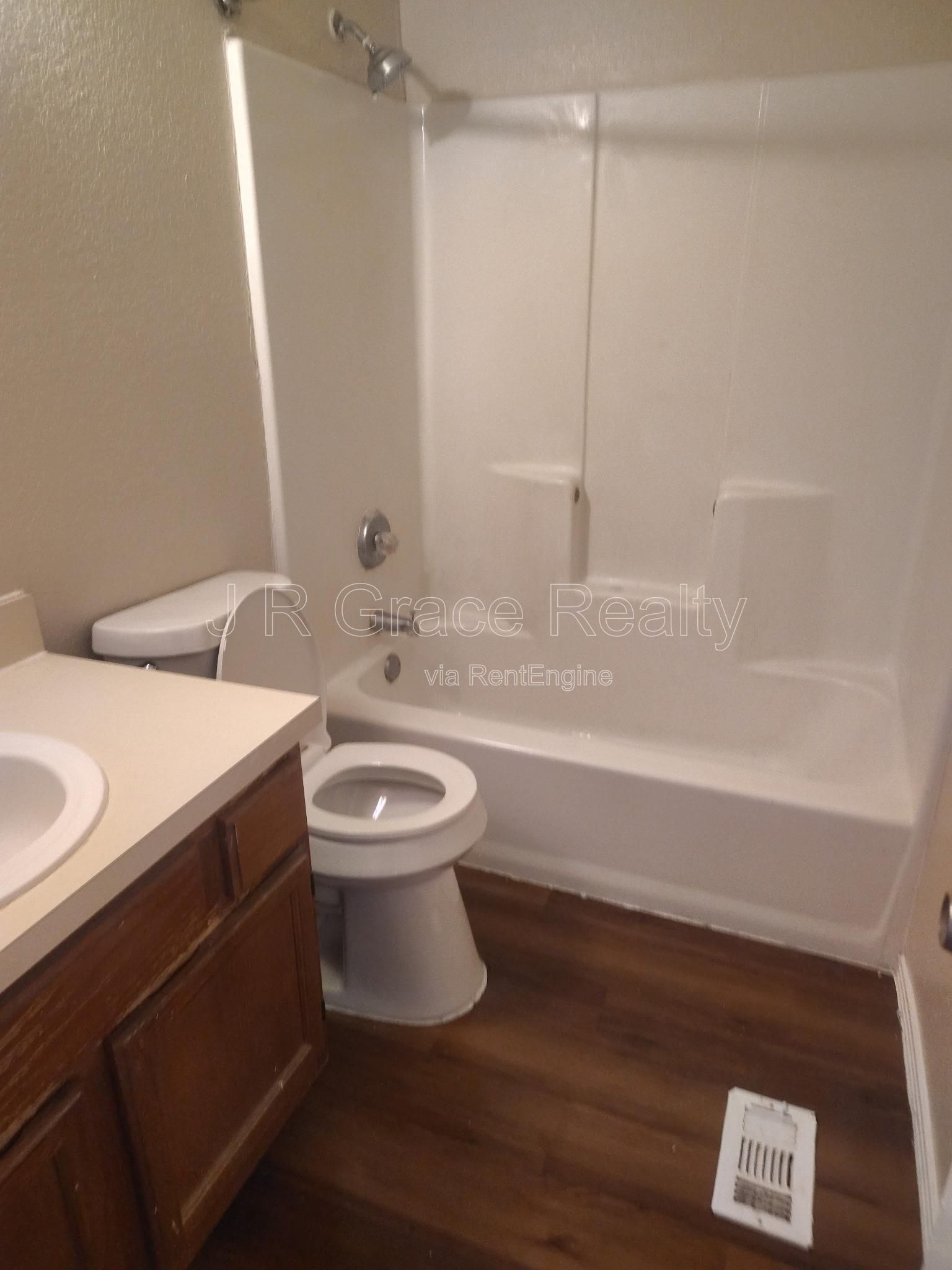 Gallery Image 0
