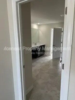 Gallery Image 22