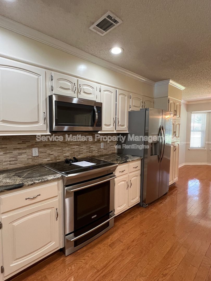 Gallery Image 13