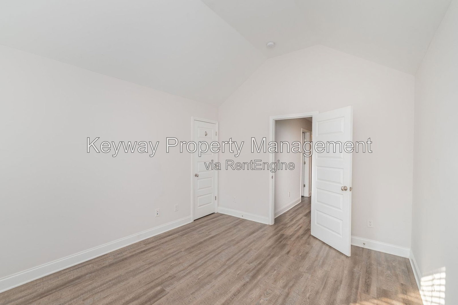 Gallery Image 18