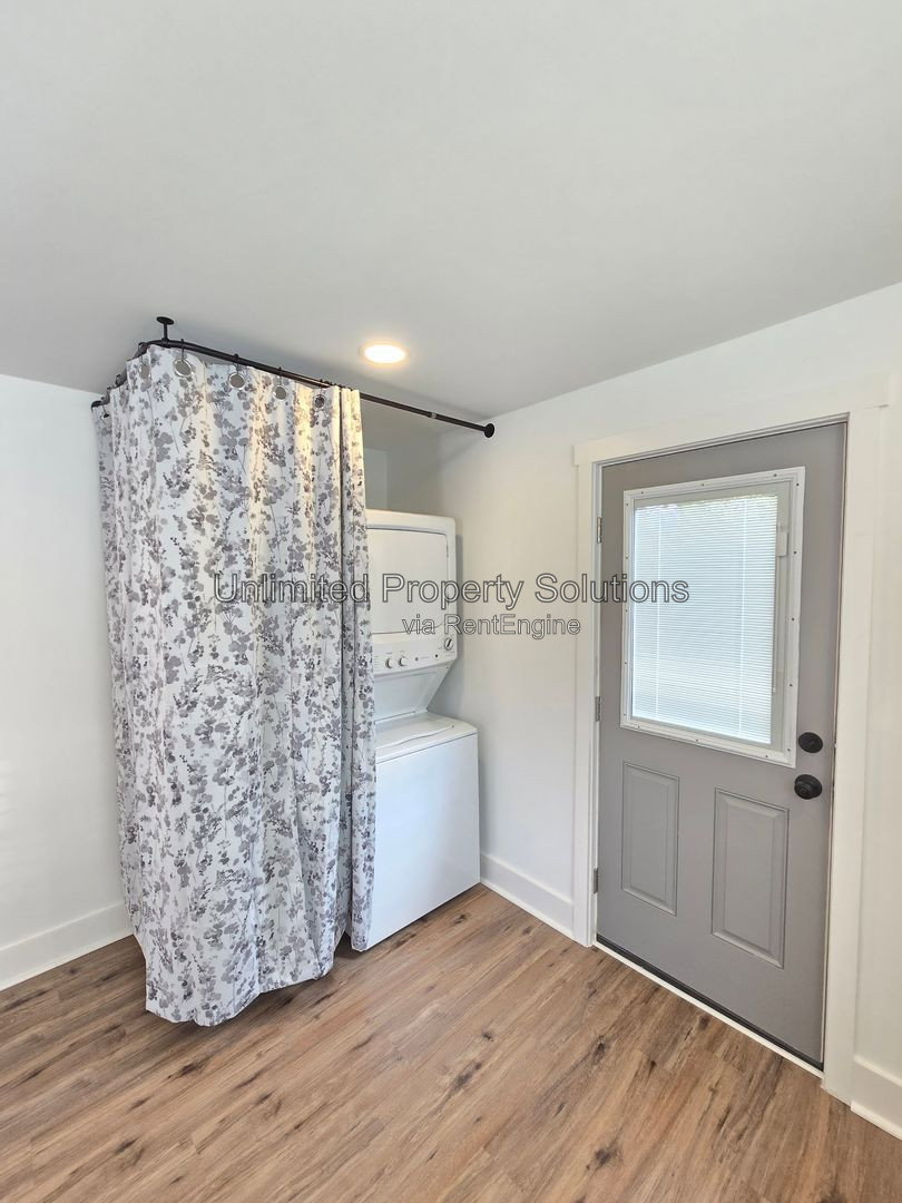 Gallery Image 13
