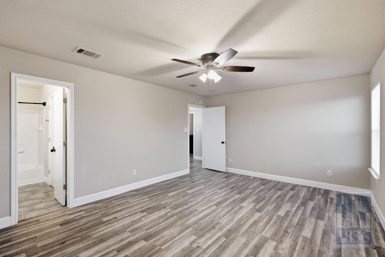 Gallery Image 38