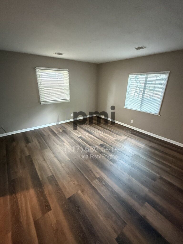 Gallery Image 17