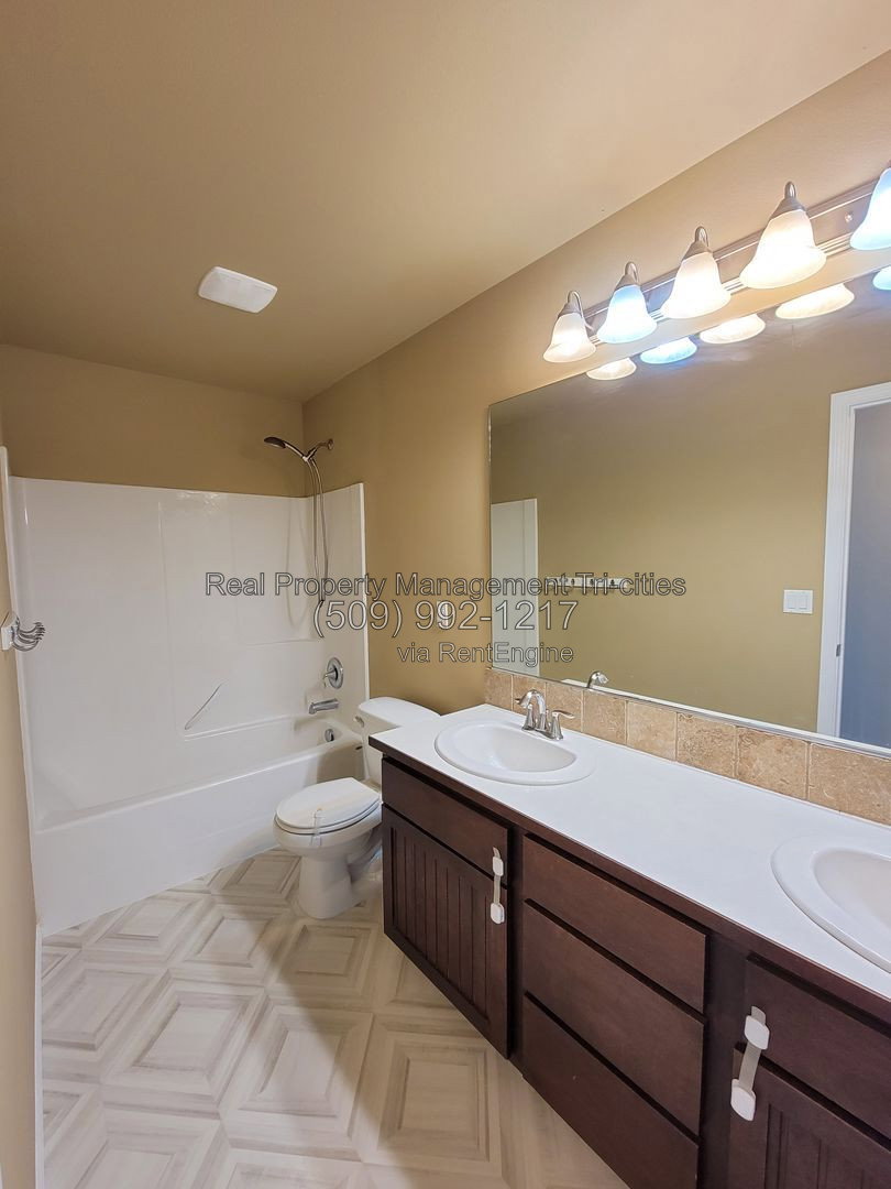 Gallery Image 21