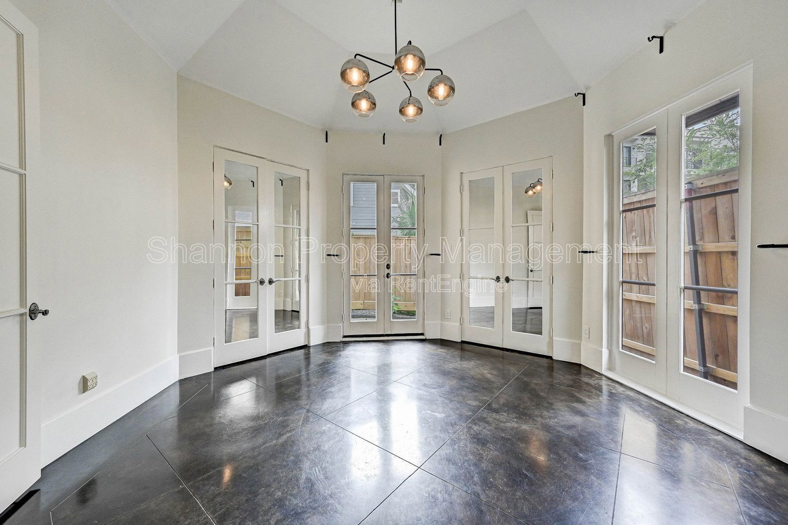 Gallery Image 16