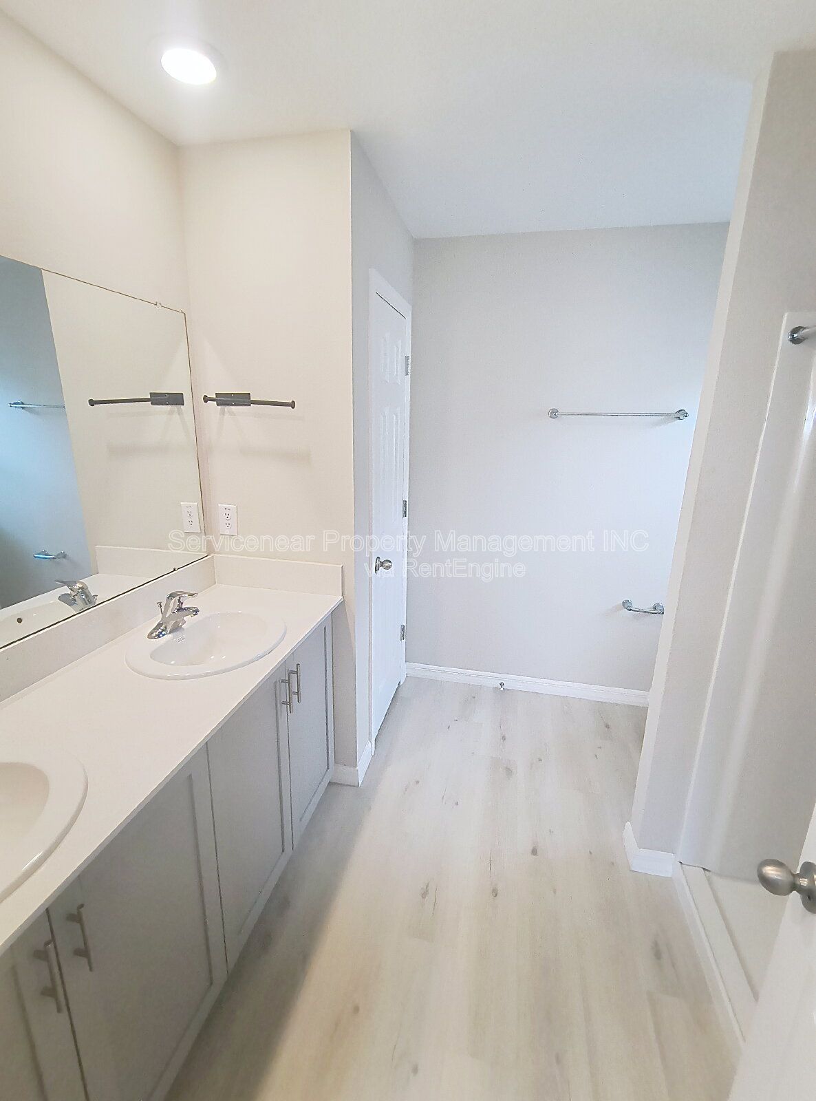 Gallery Image 18